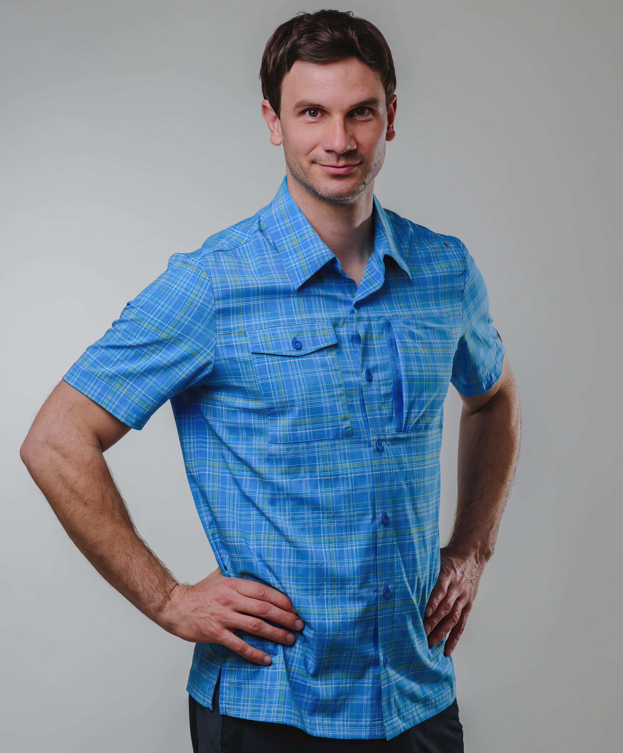 Short sleeve Irepani shirt for men from MAYA MAYA breathable and light for hiking and trekking