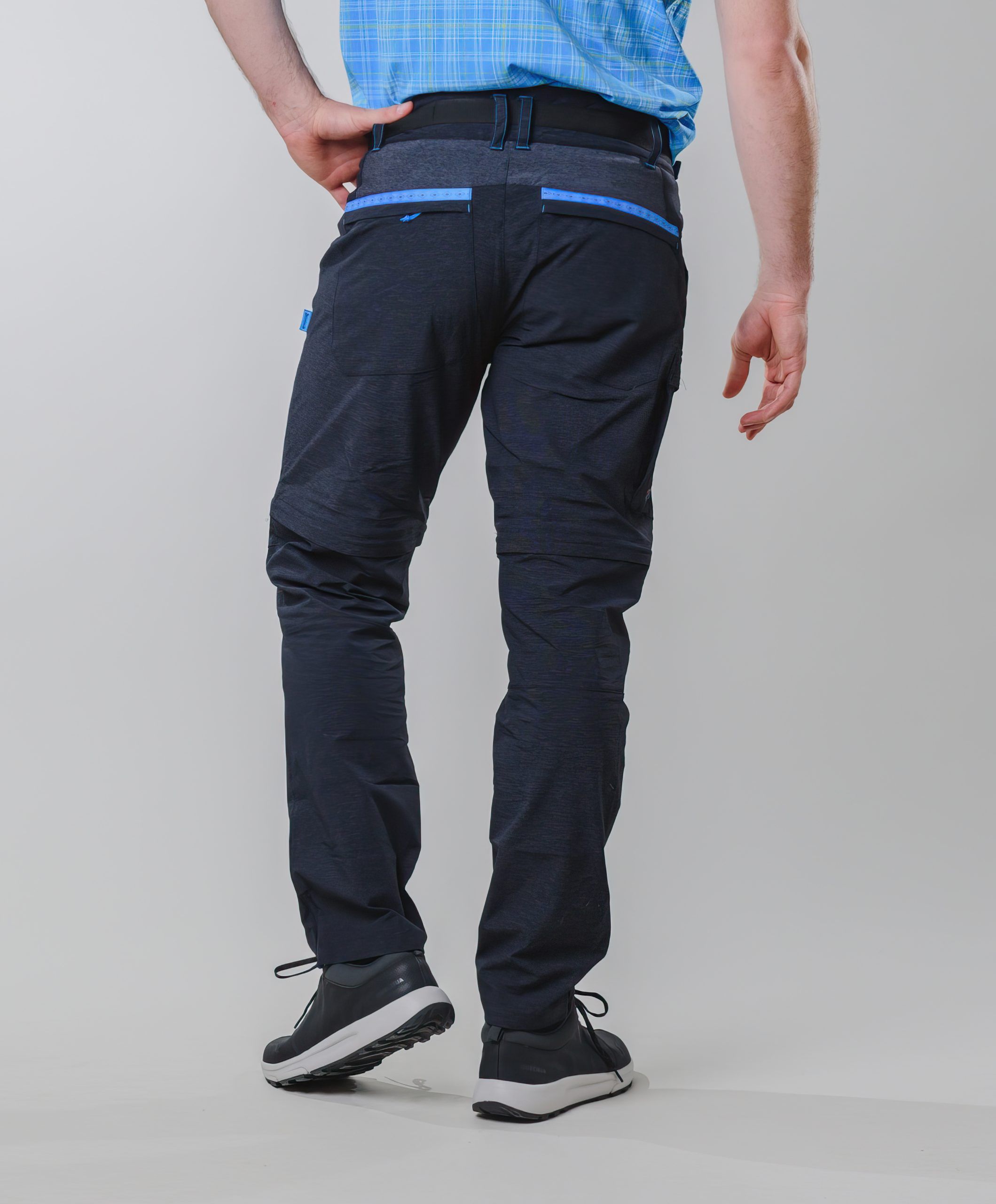 Kasakir pants black from MAYA MAYA are men's hiking and trekking zip-off pants