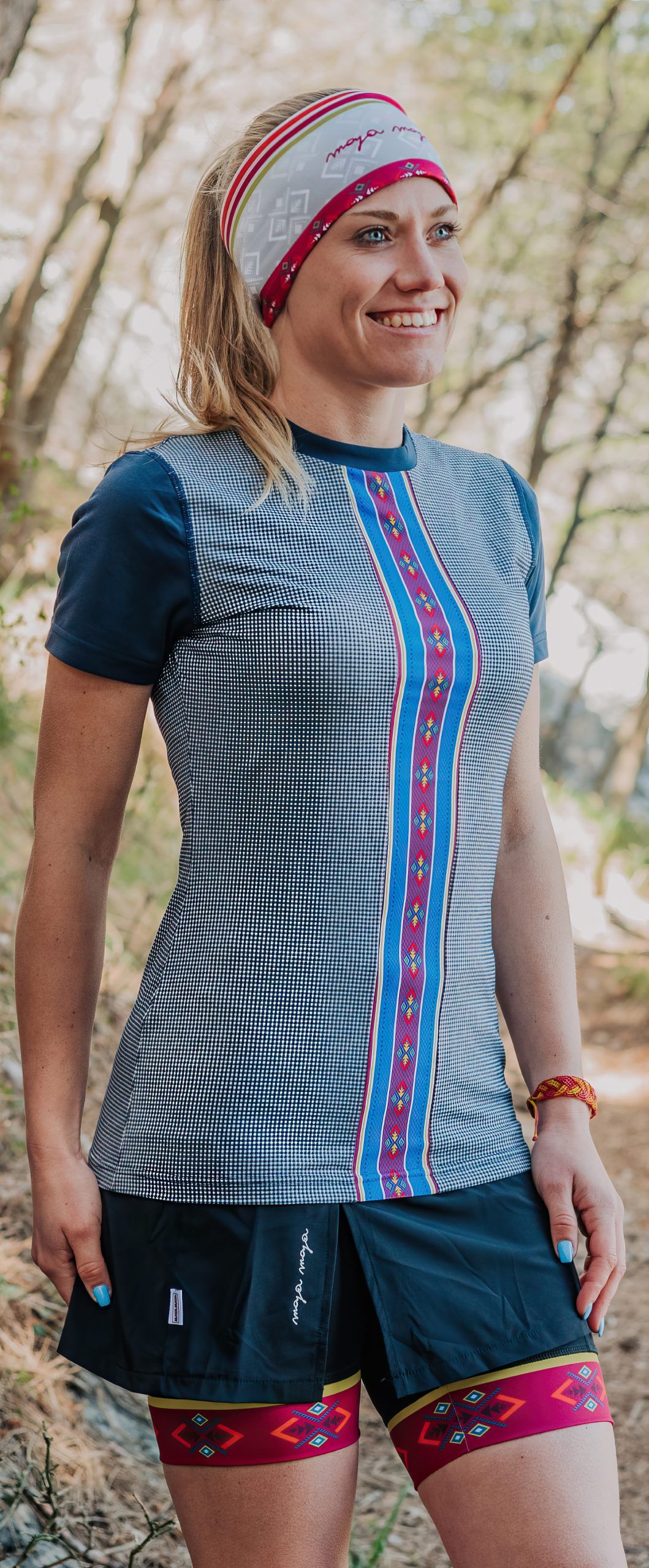 Nakawe shirt blue from MAYA MAYA is a functional women's shirt for outdoor activities