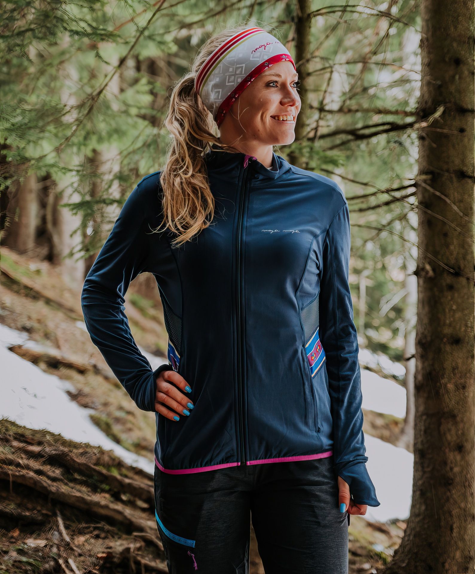 Soona sweater navy from MAYA MAYA is light and soft midlayer perfect for hiking and other outdoor activities