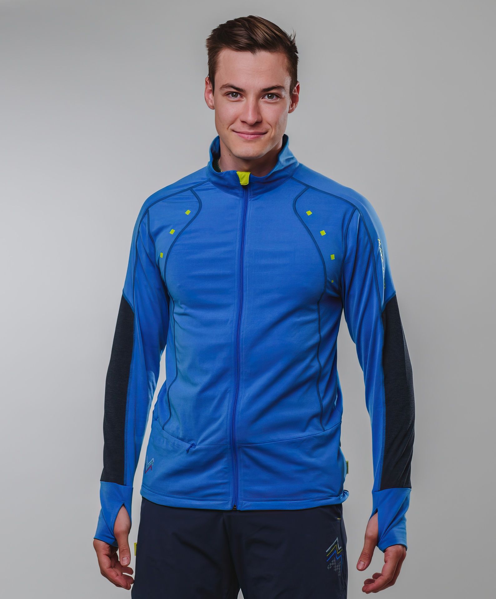 Trail sweater light blue from MAYA MAYA is light and soft men's midlayer perfect for hiking and other outdoor activities