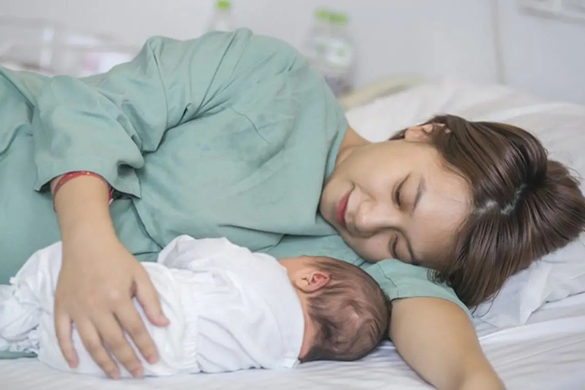 Dấu Hiệu Băng Huyết Sau Sinh Mổ: Những Điều Cần Biết