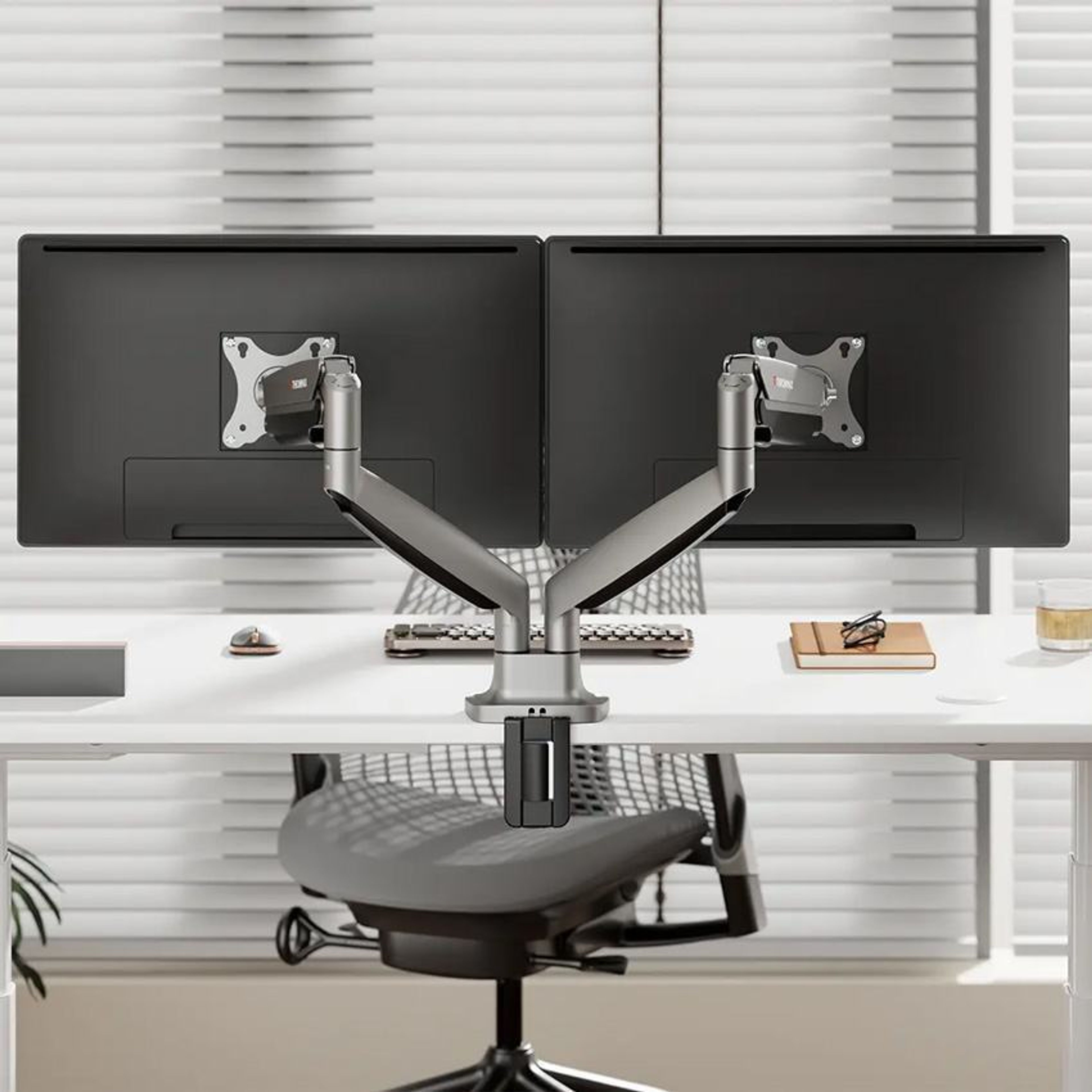 Giá treo màn hình Thronmax MS60 Slate Gray (17-35 inch) 2