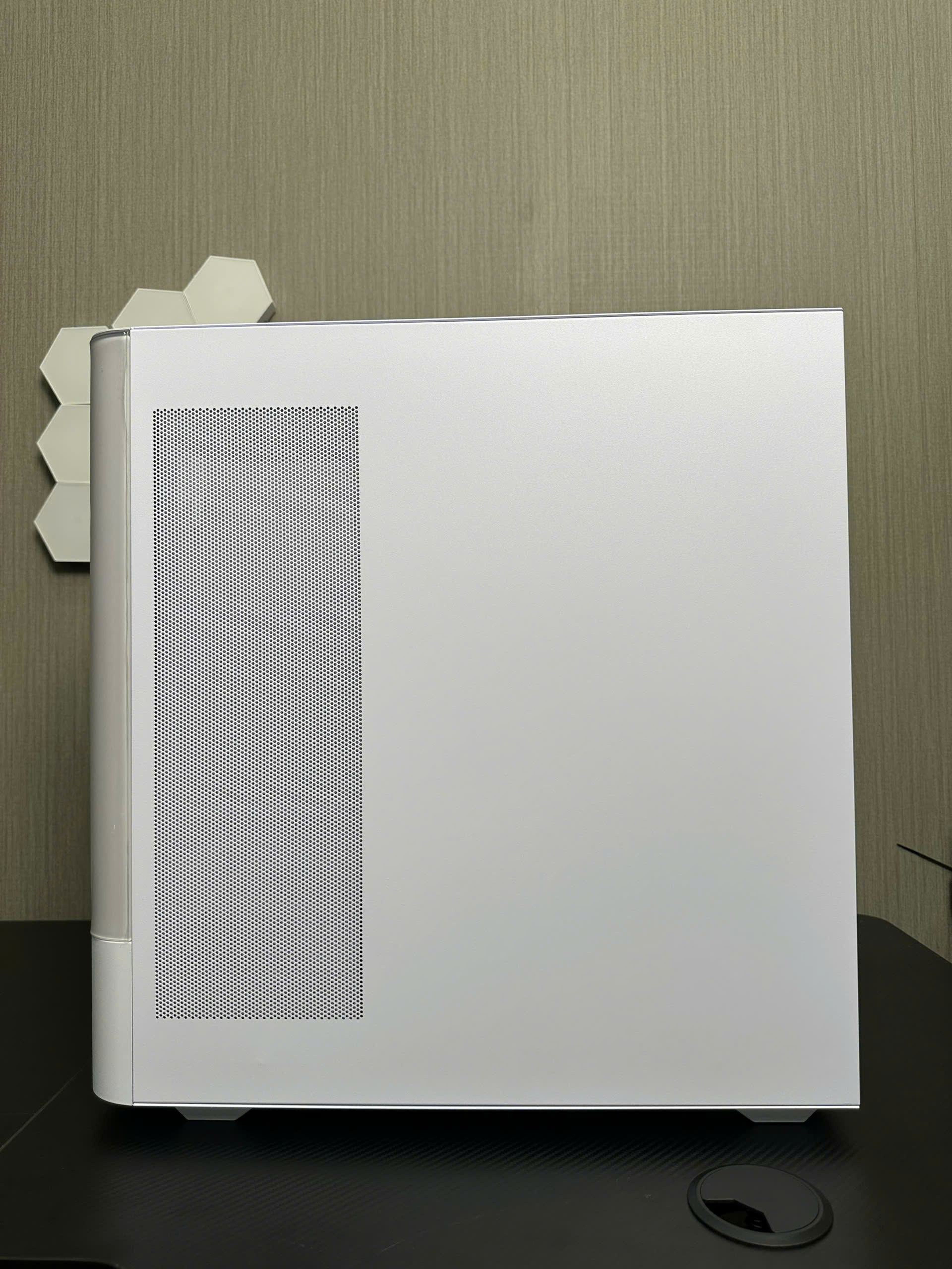 Vỏ Case JUNGLE LEOPARD AC-02 White (Kính cong/ Màu trắng/ Không fan/ Có màn hình LCD) 2