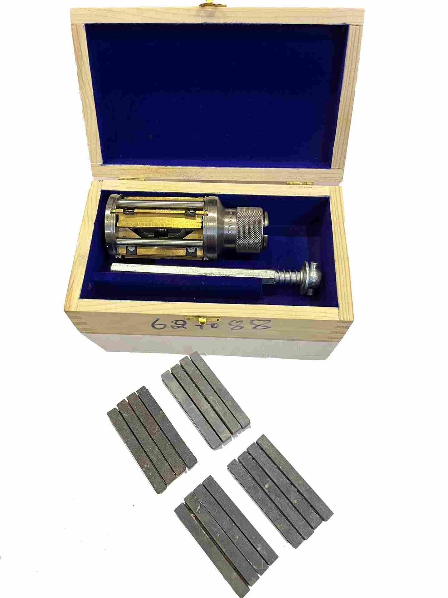 62mm to 88mm Cylinder Engine Hone Kit with 16 Honing Stones 62mm to 88mm Cylinder Engine Hone Kit with 16 Honing Stones