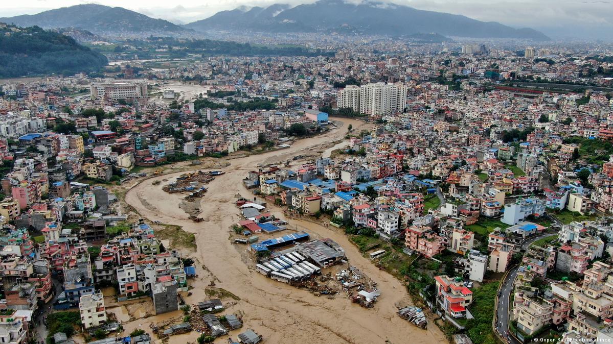 Nature-based flood management in Nepal: challenges and prospects