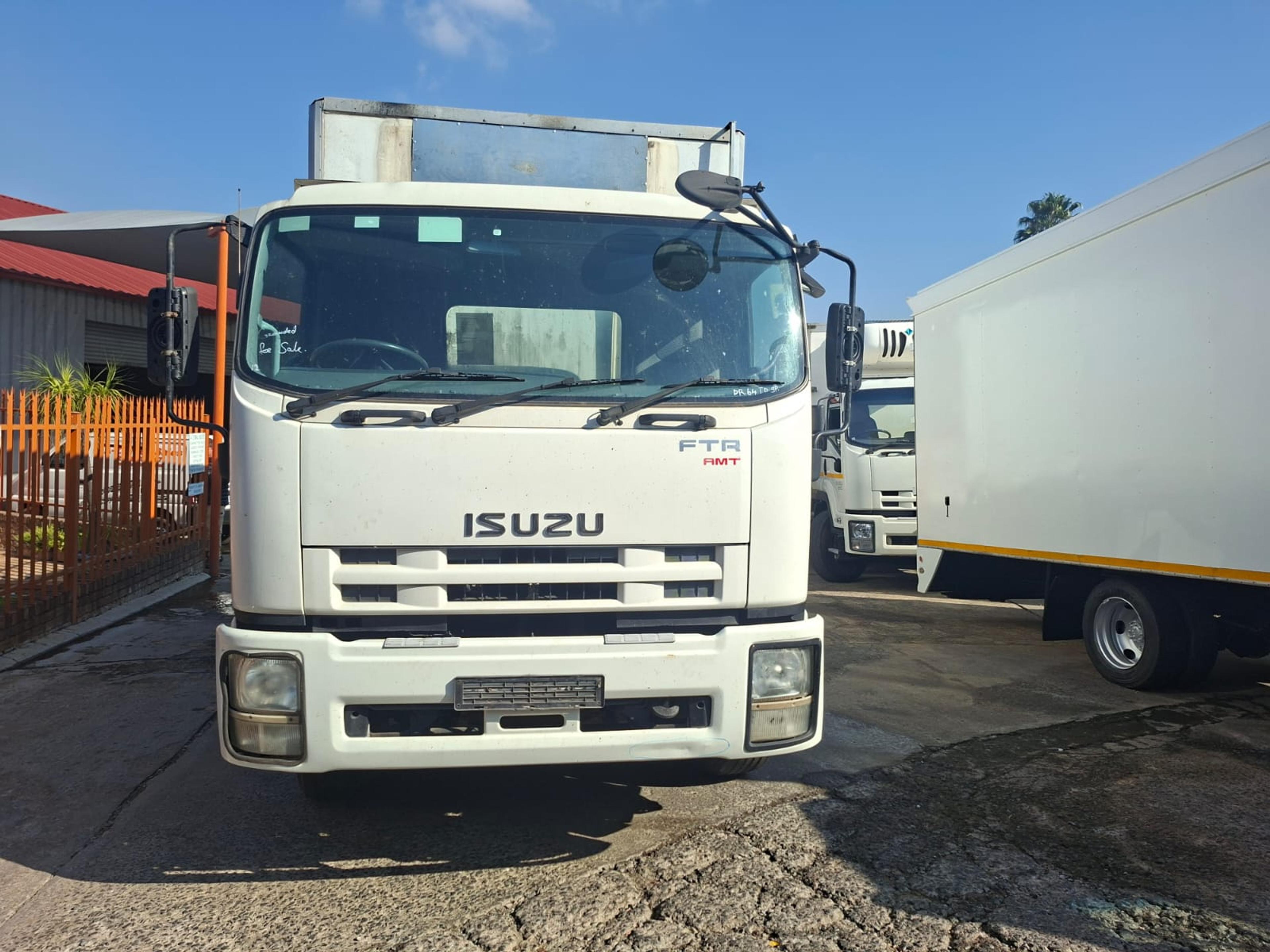 2015 Isuzu Ftr850 volume body - image 2
