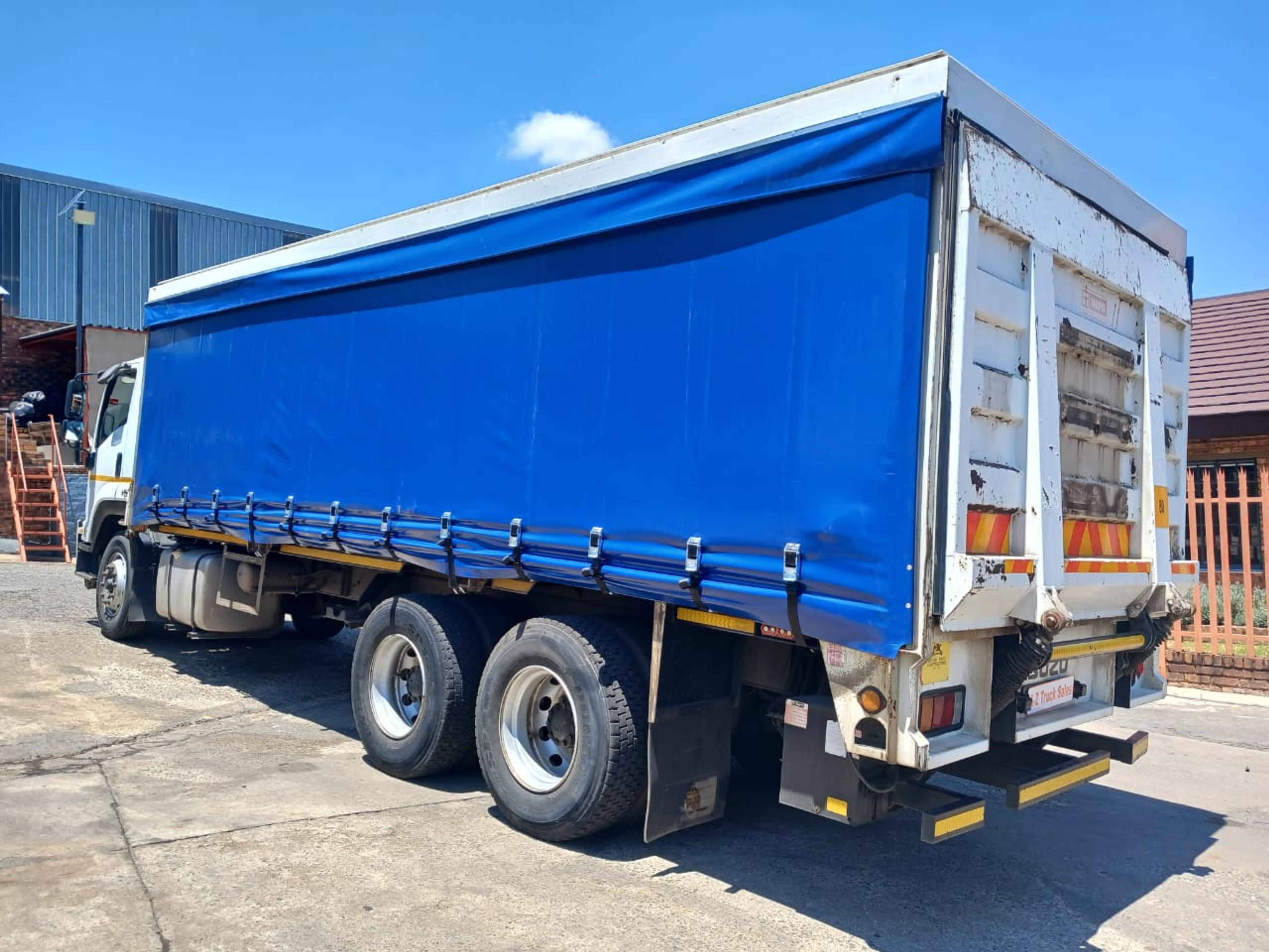 2016 Isuzu FVZ1400 Curtain Side Truck - image 6