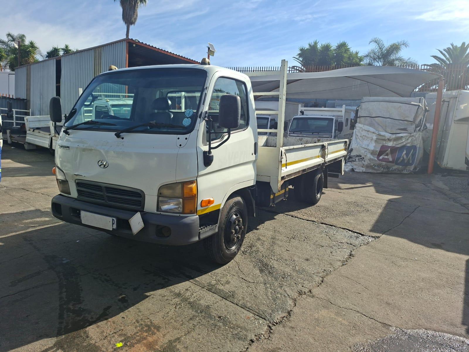 2012 2012 HYUNDAI HD72