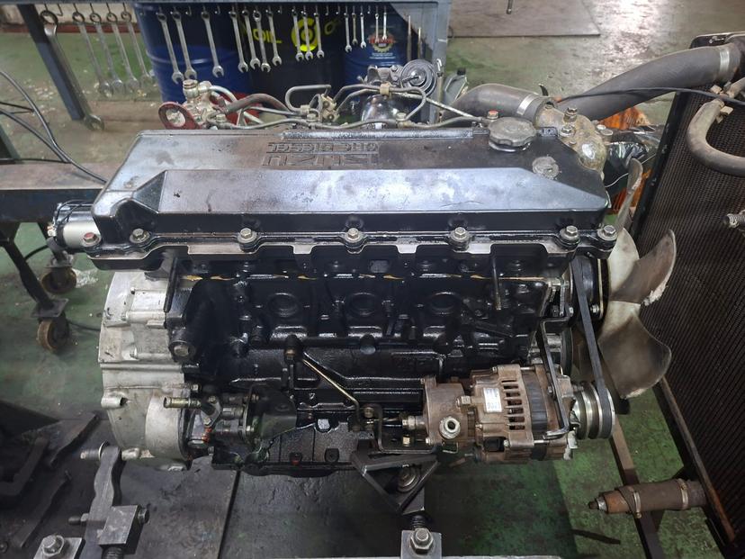 ISUZU 4HF1 ENGINE
