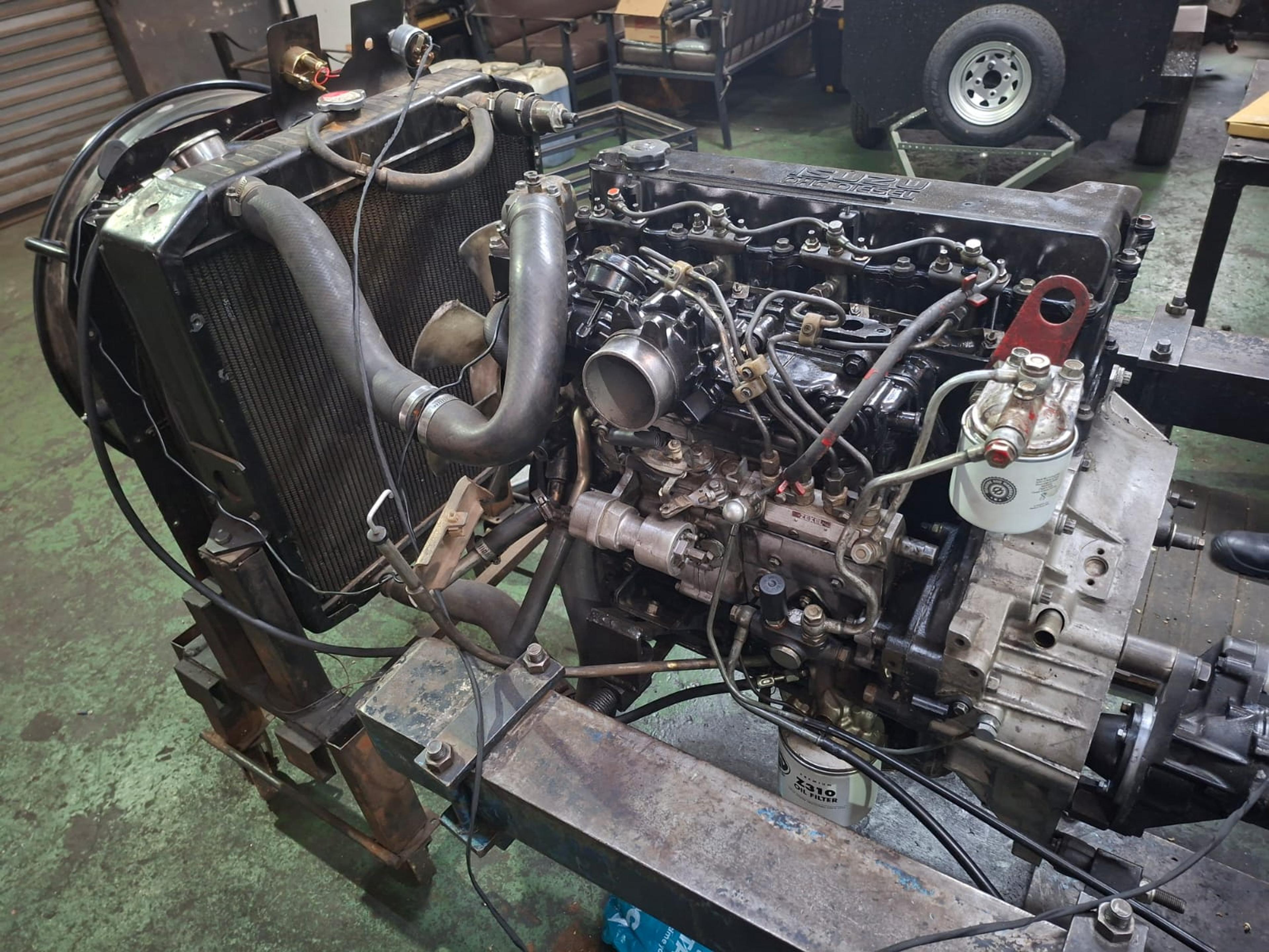 ISUZU 4HF1 ENGINE image 2