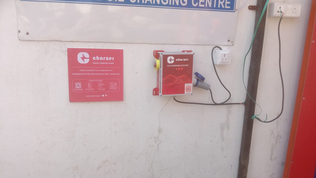 MARUTI PETROLEUM KSK IOCL PETROL PUMP electric vehicle charging station in Surat