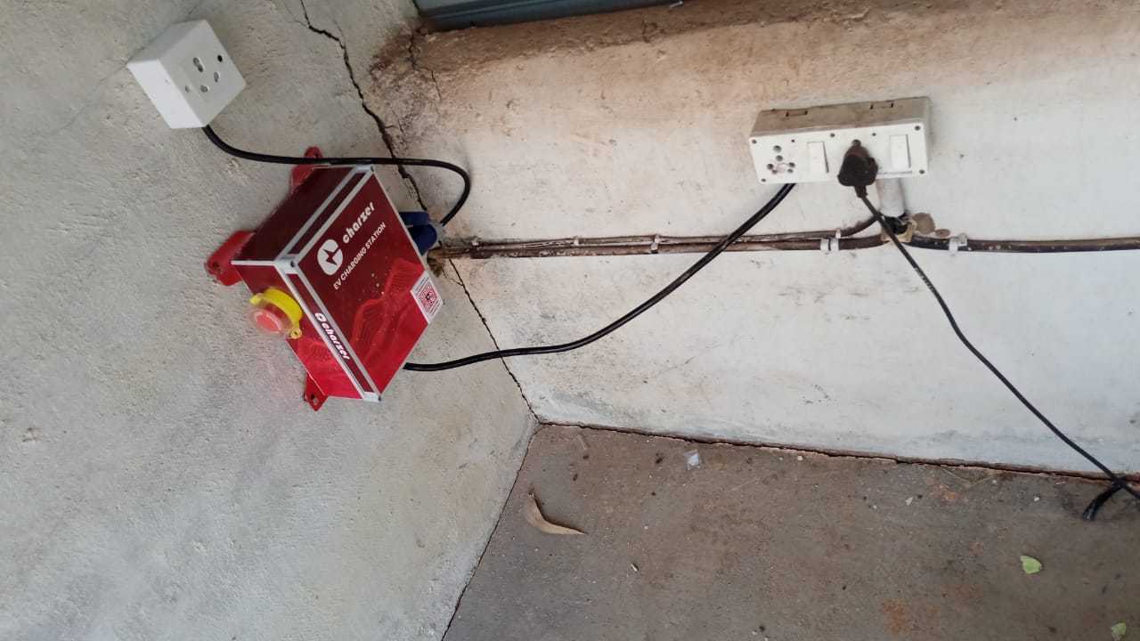 Dauji Fuels IOCL PETROL PUMP electric vehicle charging station in Raipur