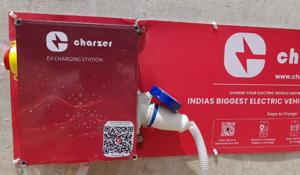 PANJTAN KSK IOCL PETROL PUMP electric vehicle charging station in Prayagraj