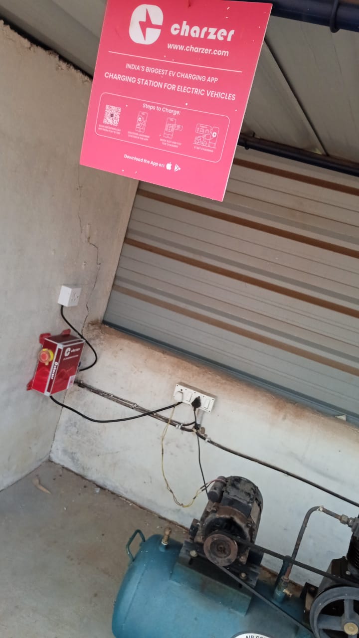 Dauji Fuels IOCL PETROL PUMP electric vehicle charging station in Raipur