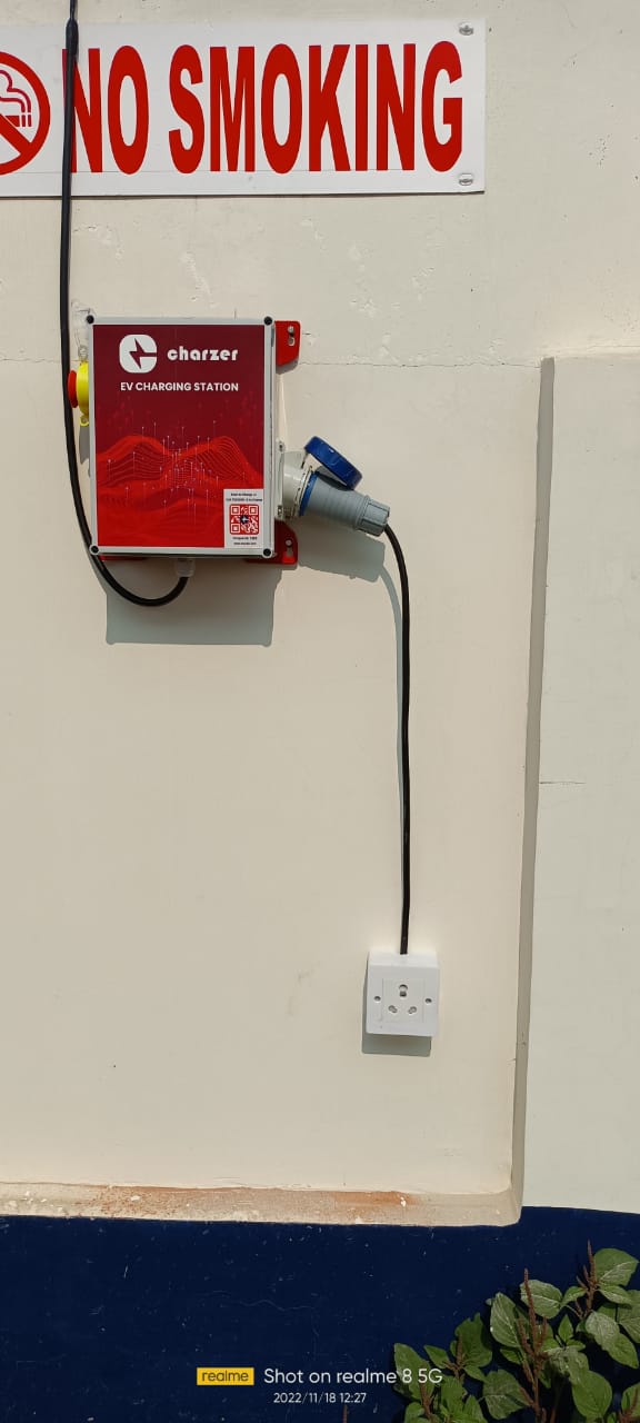 SHANTI PRAKASH KSK IOCL PETROL PUMP electric vehicle charging station in Azamghar