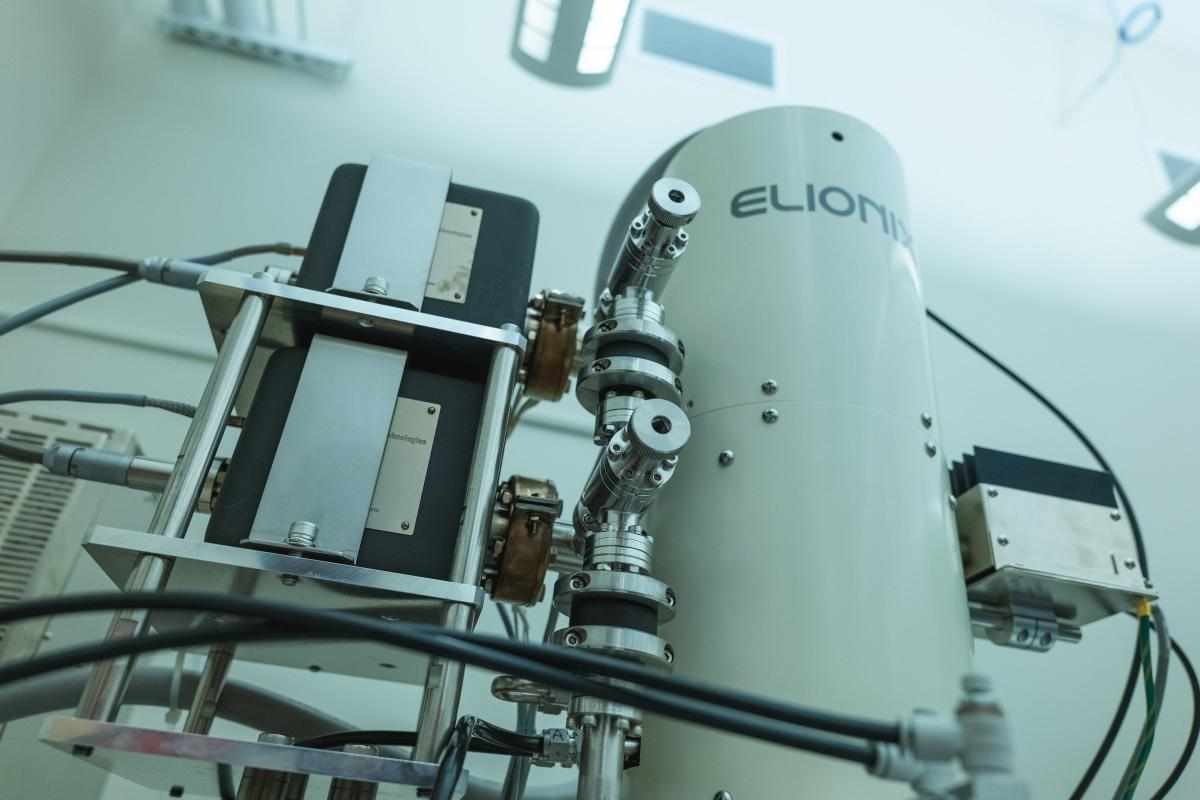 The electron gun shoots a beam of electrons into the sample. Very strong magnets inside the tube direct electrons into a focused beam. (Photo: Sean Garcia/Washington University)