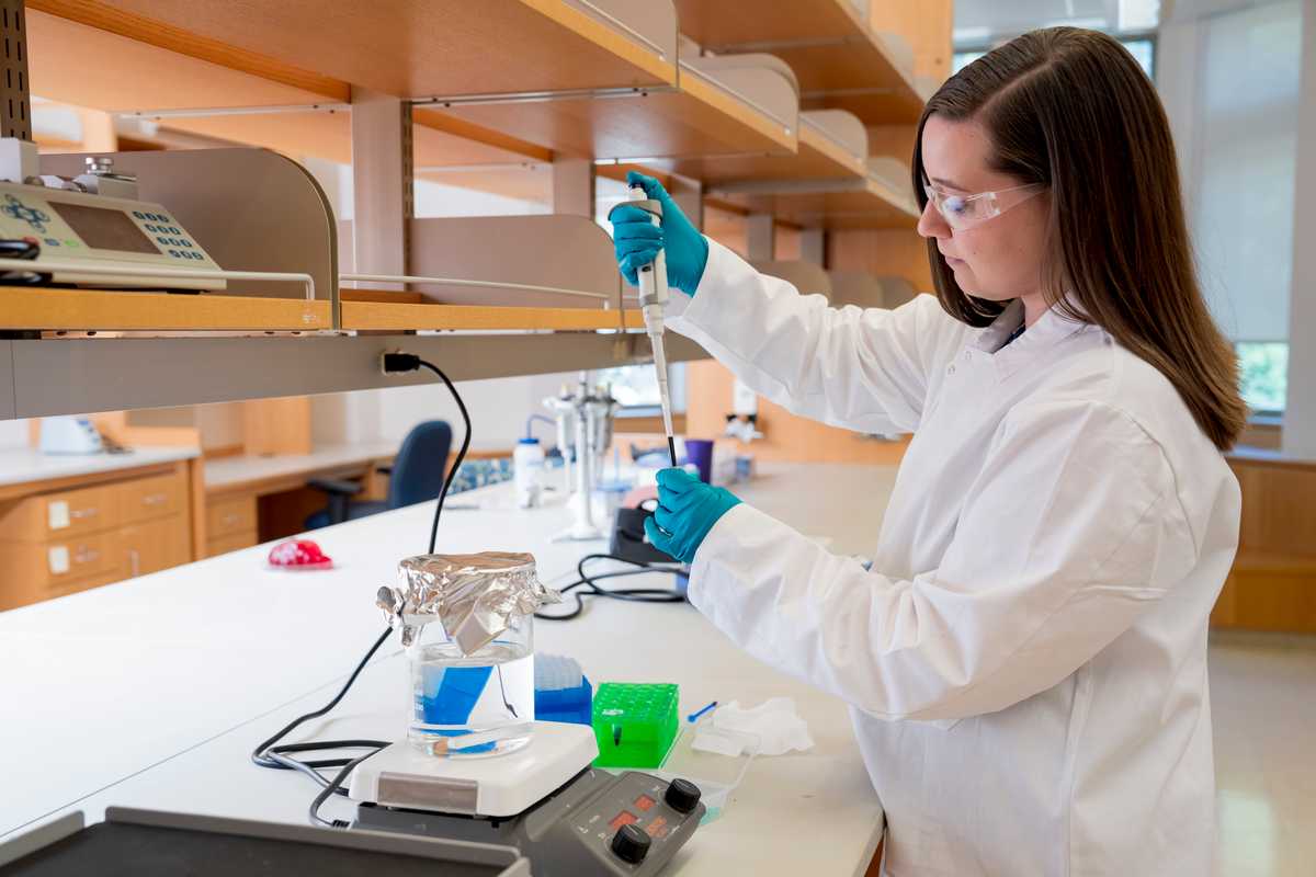 Anna Goestenkors, a doctoral student in Alexandra Rutz’s lab, fabricates novel granular hydrogels composed of microparticles that could be injected into the body, spread over tissues or used to encapsulate cells and tissue all while being electronically conducting for monitoring and stimulating biological activity. (Credit: Anna Goestenkors)