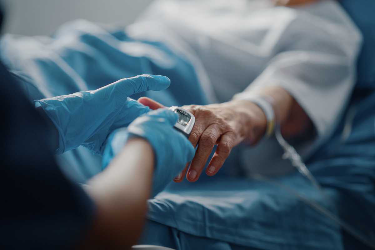 Study led by Chenyang Lu explores the potential of large language models to predict postoperative complications by analyzing preoperative assessments and clinical notes. (Photo: iStock)