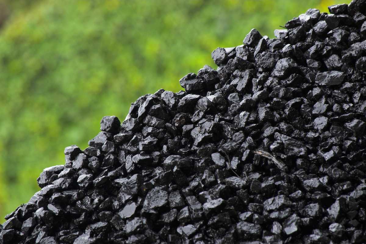 Coal holds an estimated 50 million metric tons of rare earth elements (REEs), nearly 50% of the global REE content of traditional rare-earth-bearing mineral sources. Depending on market conditions, even partially recovering these REEs can have significant impact on the U.S. economy, supply chain and clean energy infrastructure. (Photo: iStock)