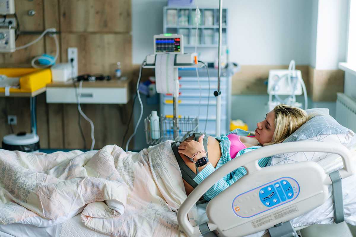 With a $2.8 million grant from the NIH, WashU biomedical engineer Christine O’ Brien and colleagues will develop a wearable device to track blood loss to prevent postpartum hemorrhage. (Credit: Shutterstock)