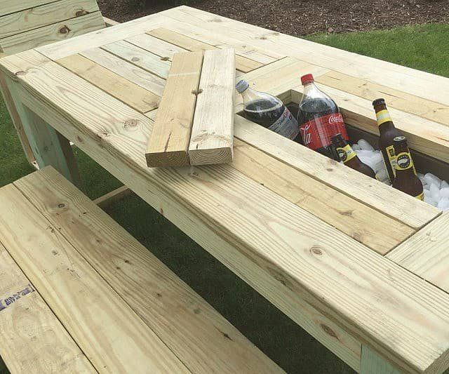 Outdoor kitchen prep table