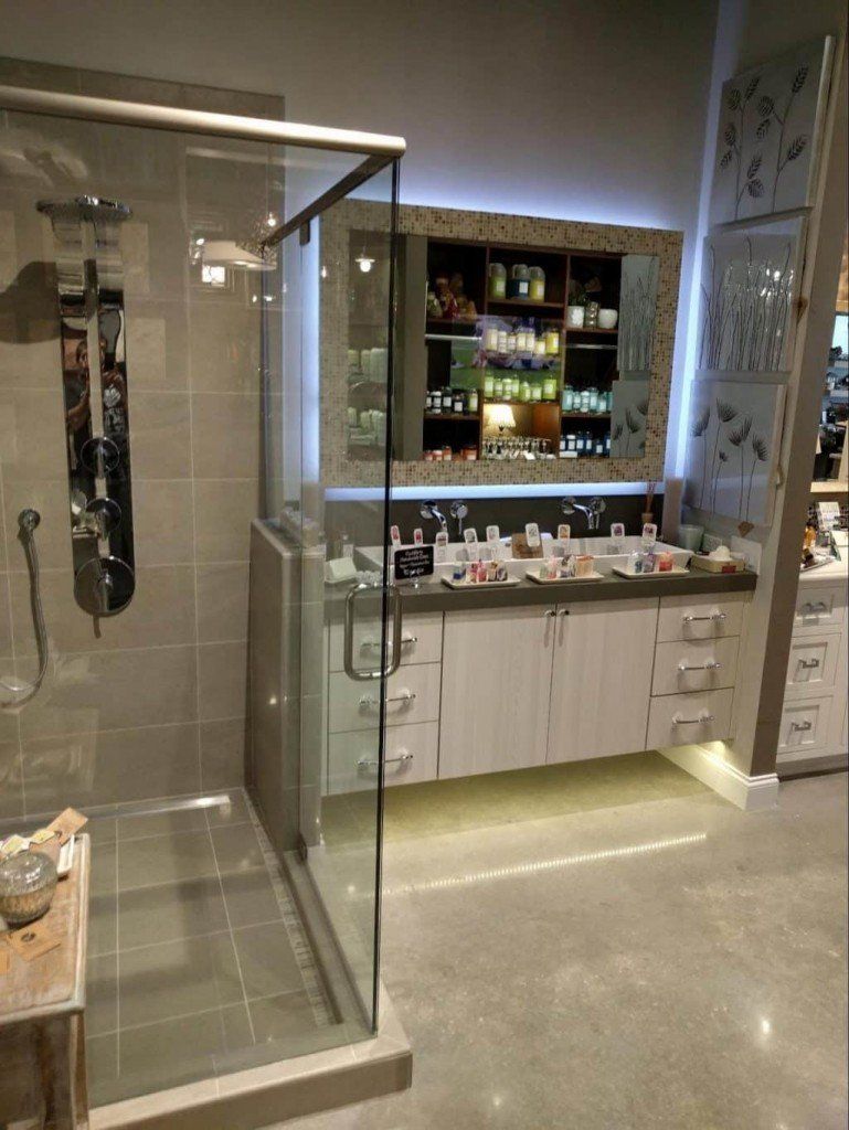 Bathroom Mirror TV