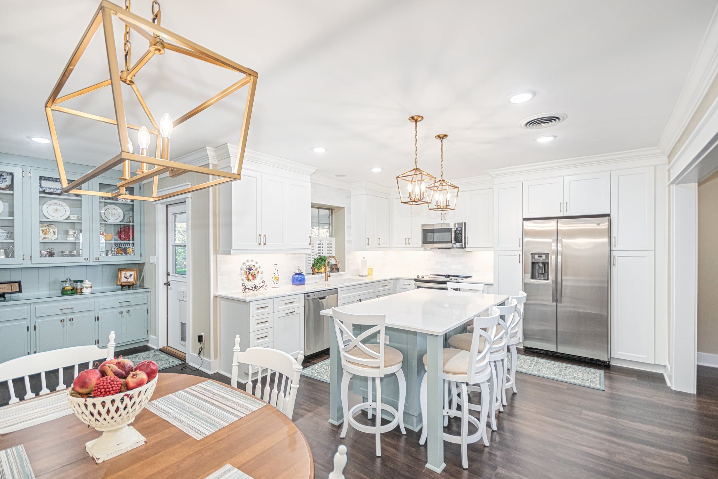 U shaped kitchen after Kitchen built by a Remodeling Contractor in Tallahassee, FL