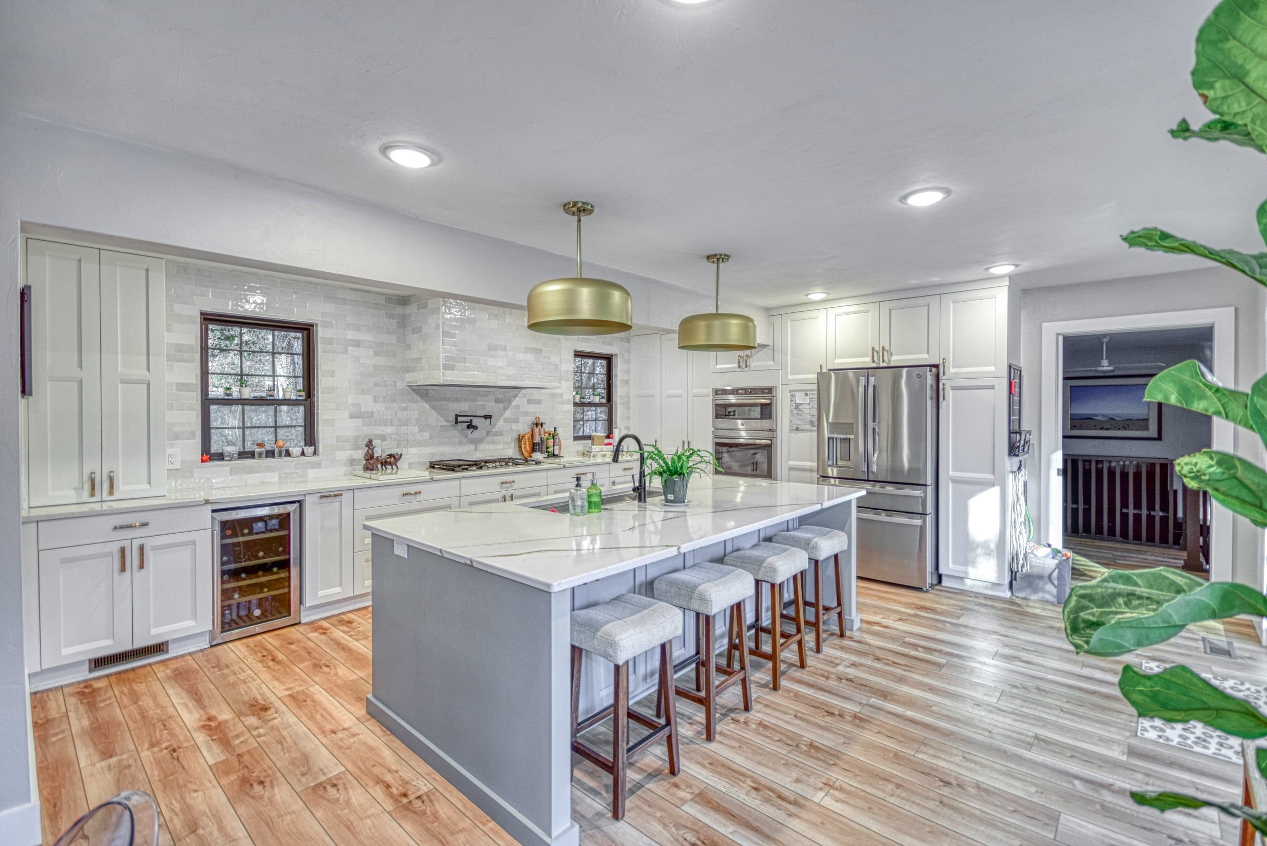 L shaped kitchen L shaped kitchen with island