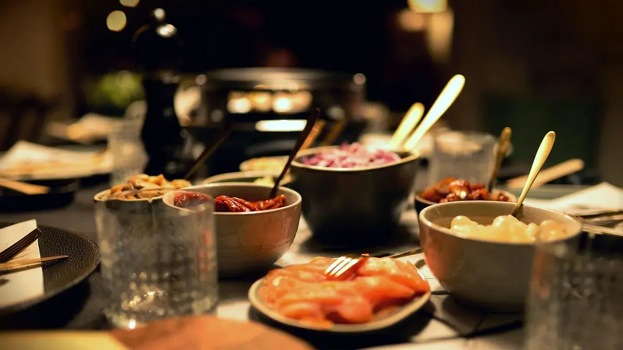 Restaurant branding and digital menu system