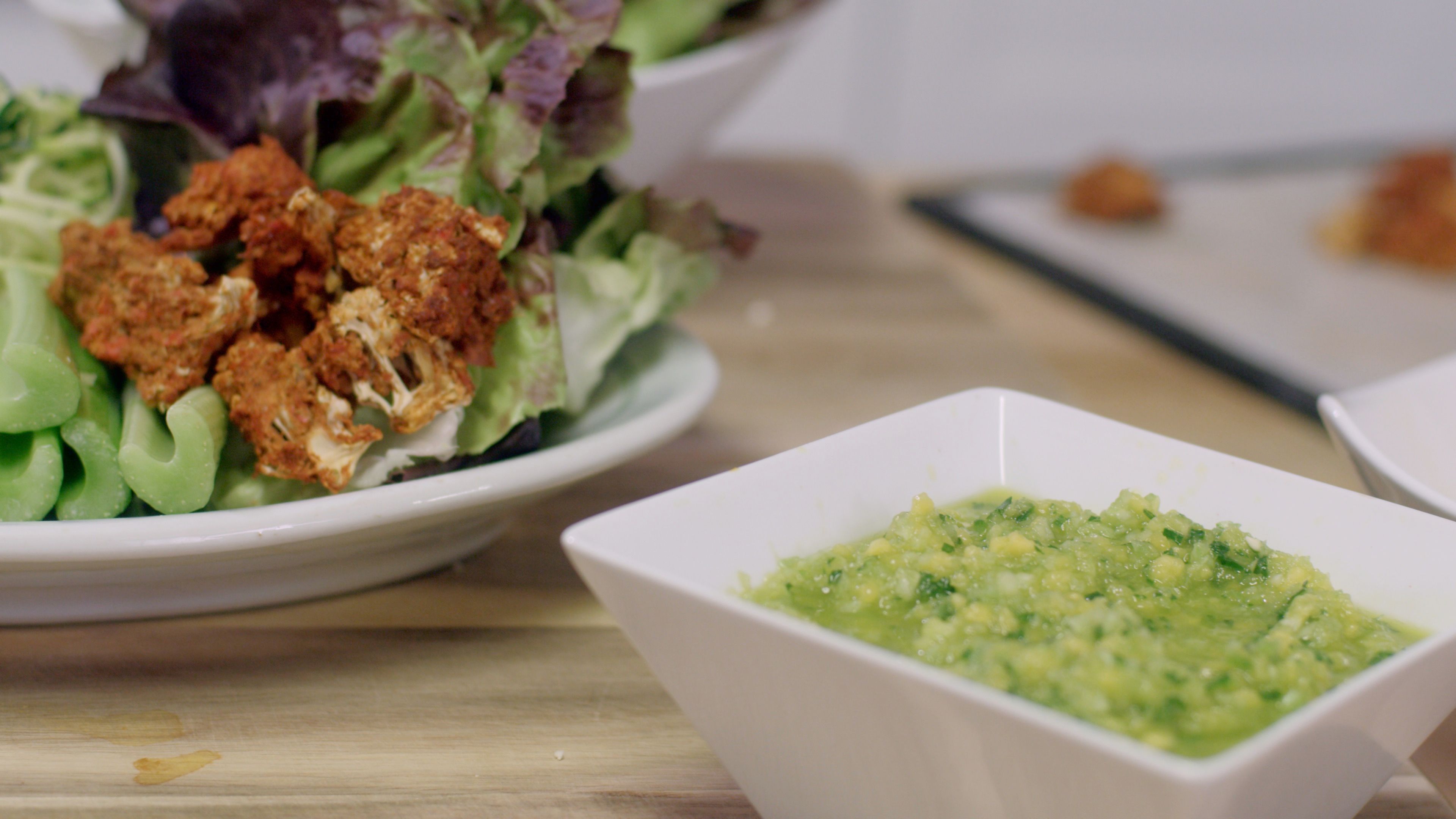 Plant-Based Plates | E2 
Cauliflower Wings & Celery Mango Dip