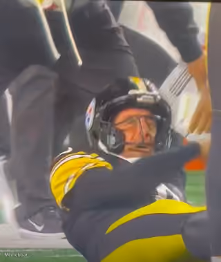 Aaron Rodgers Reaction After Getting Tackled from Behind