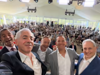 Bill Ackman and the All-in Pod Selfie