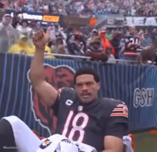 Caleb Williams Injury thumbs up