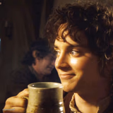 Frodo with Drink close up