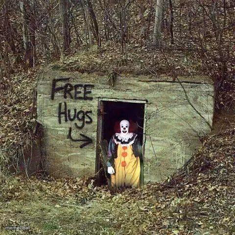 Hugging Pennywise - meme generator image preview