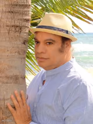 Juan Gabriel Gay