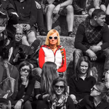 lady crowd funny