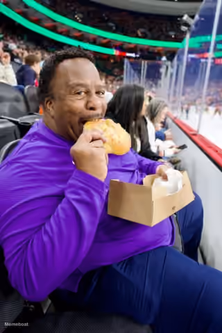 Leslie David Baker/Stanley Eating a Pretzel - NHL