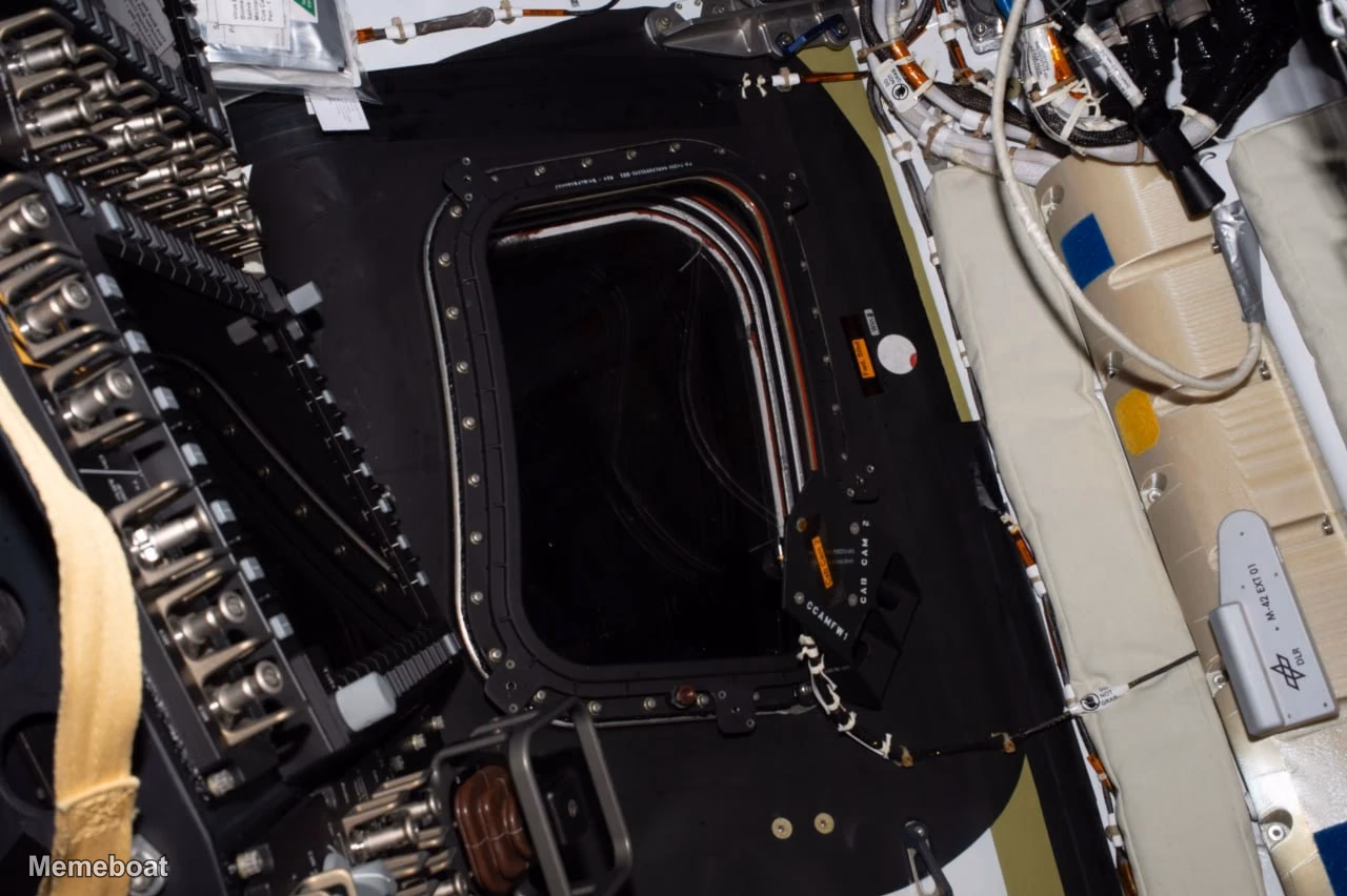 Orion Spacecraft Blank Window - meme generator image preview