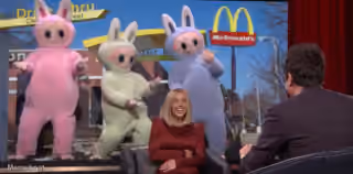 Sydney Sweeney on Jimmy Fallon with 3 Labubus Behind Her