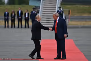 Trump And Putin Handshake