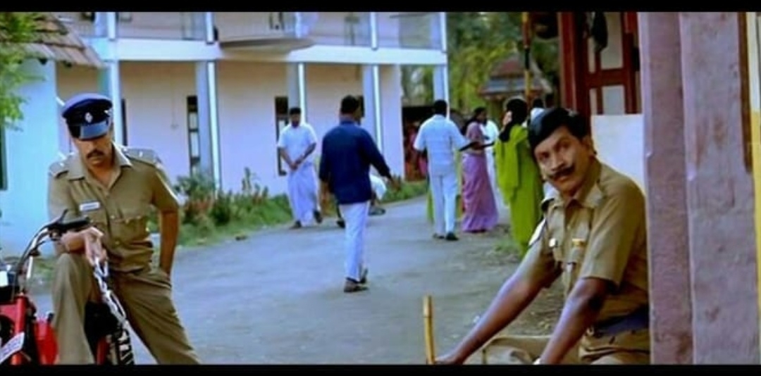 Marudhamalai meme template with Encounter Ekambaram (Vadivelu) with Marudhamalai (Arjun Sarja)