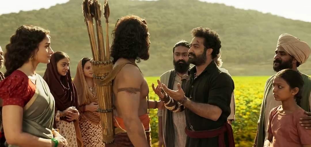 RRR meme template with Komaram Bheem / Akhtar (N.T. Rama Rao Jr.) with Alluri Sitarama Raju (Ram Charan) with Sita (Alia Bhatt)