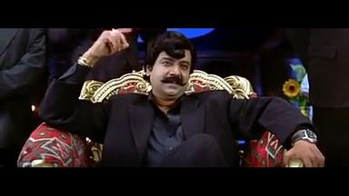 Padikathavan meme template with Radhakrishnan (Rocky) (Dhanush) with Assault Arumugam (Vivek)