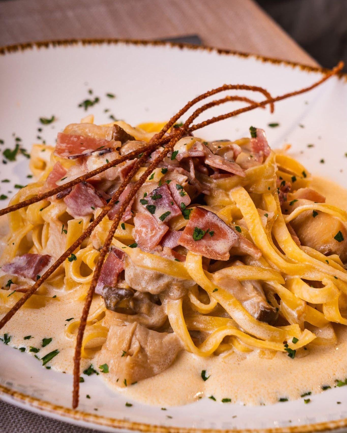 Tagliolini Speck E Porcini