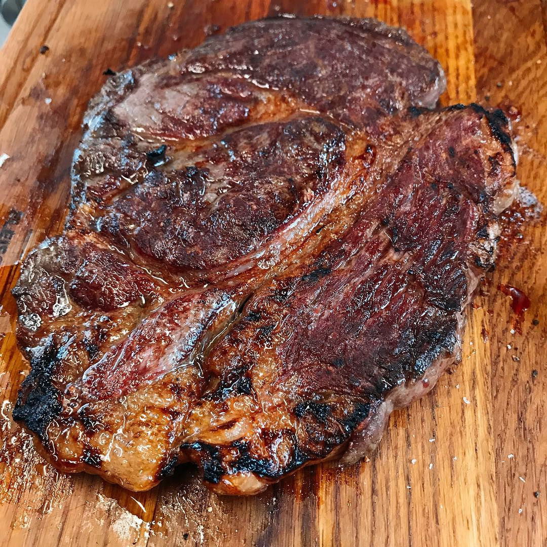 Chuck Roll Blac Angus