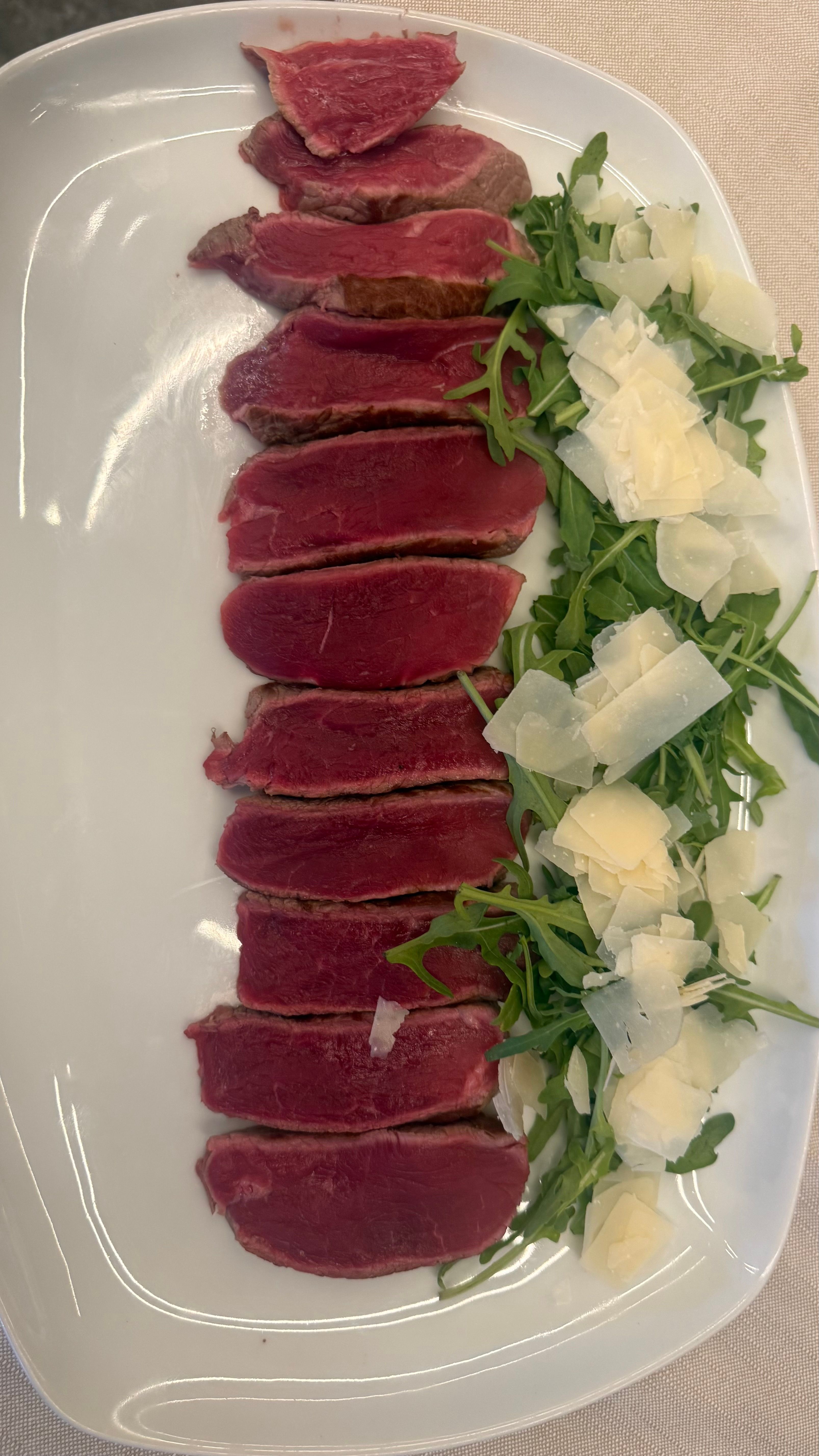Tagliata Di Manzo Con Rucola E Grana