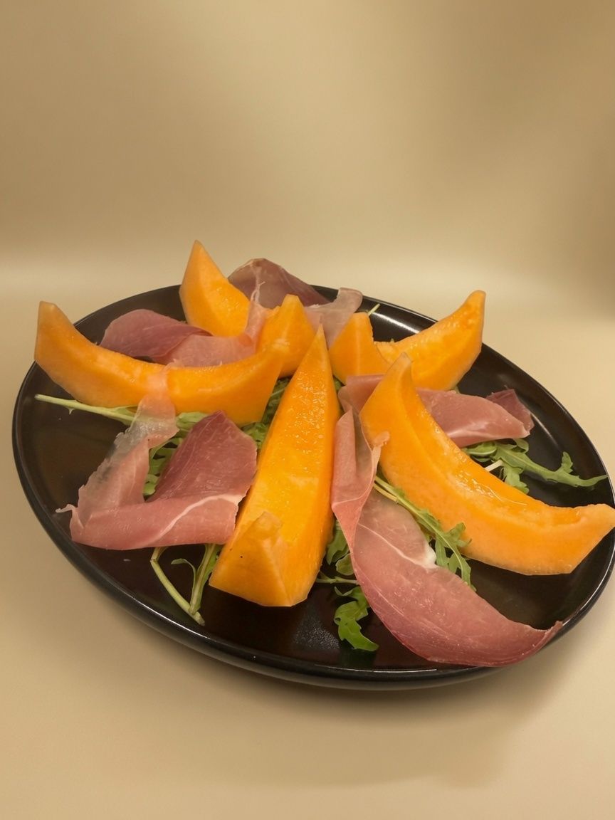 Prosciutto E Melone
