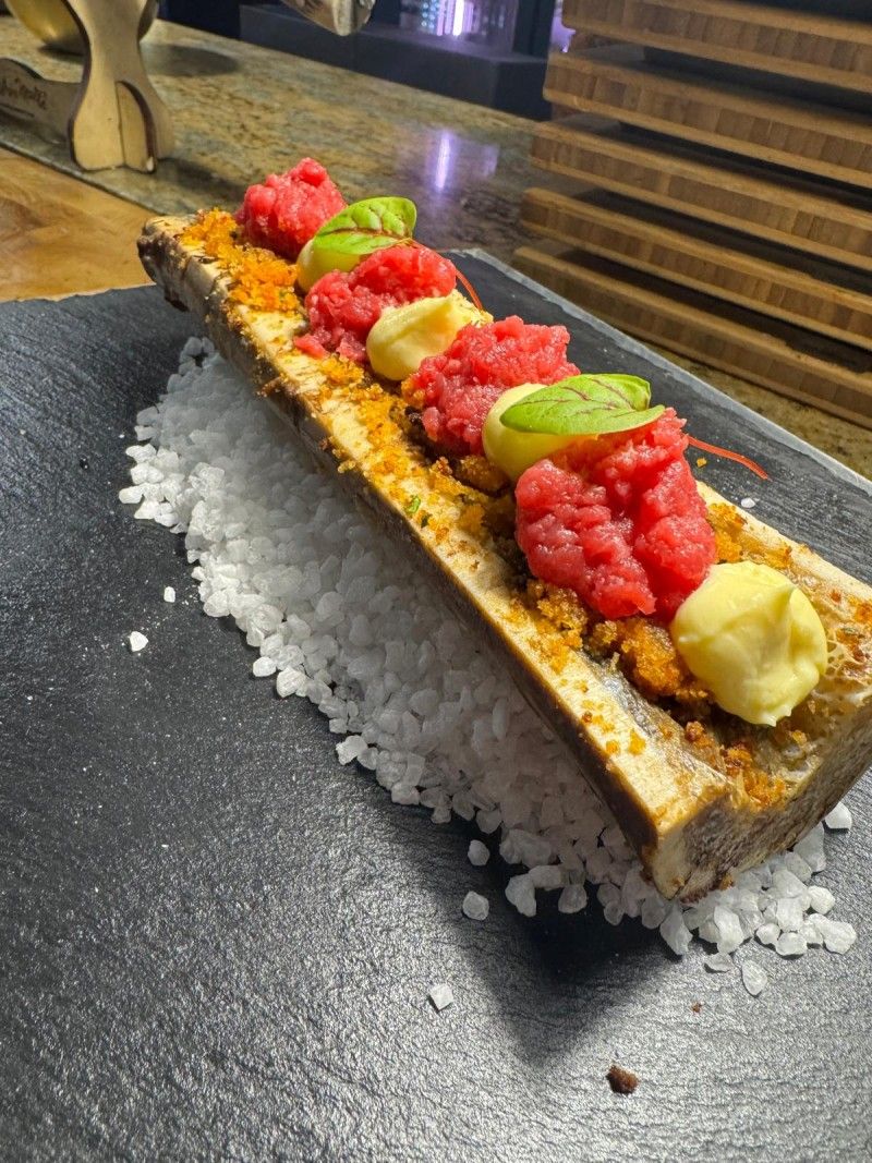 Midollo Al Graten E Tartare Di Fassona